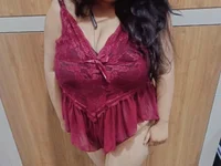 Curvy_Priya_