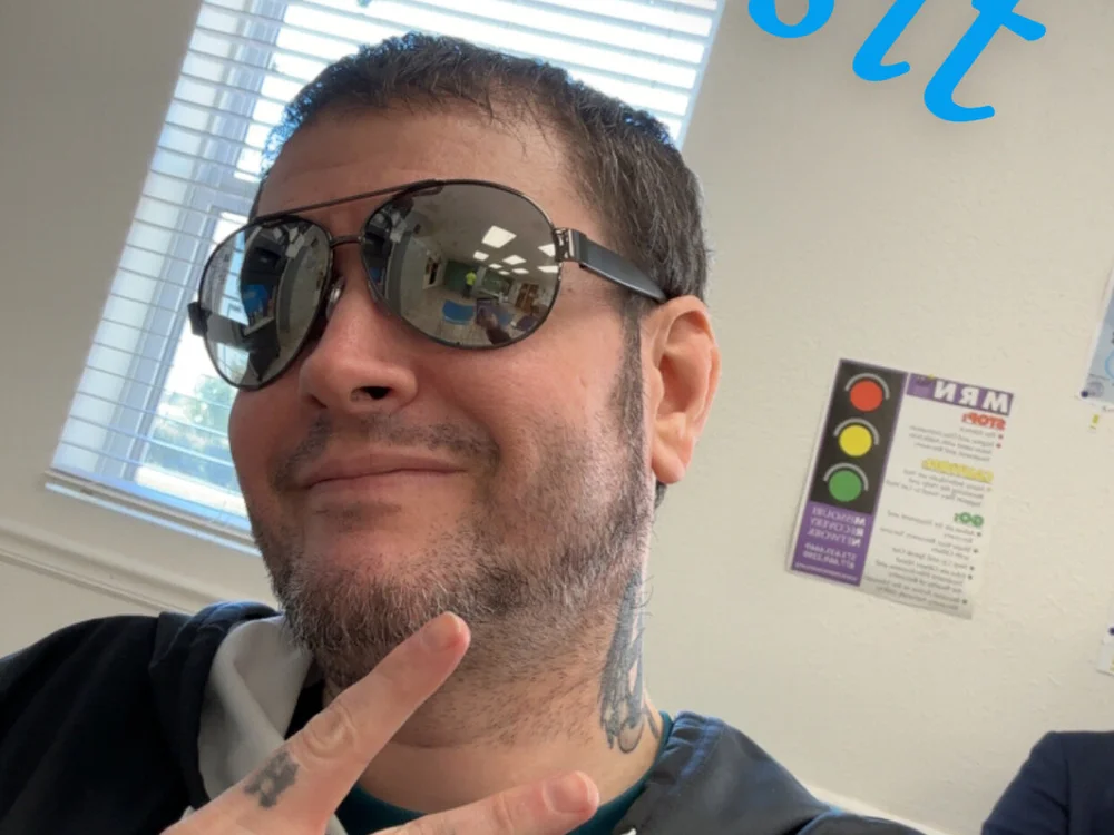 FalonsDaddy424's Offline Chat Room