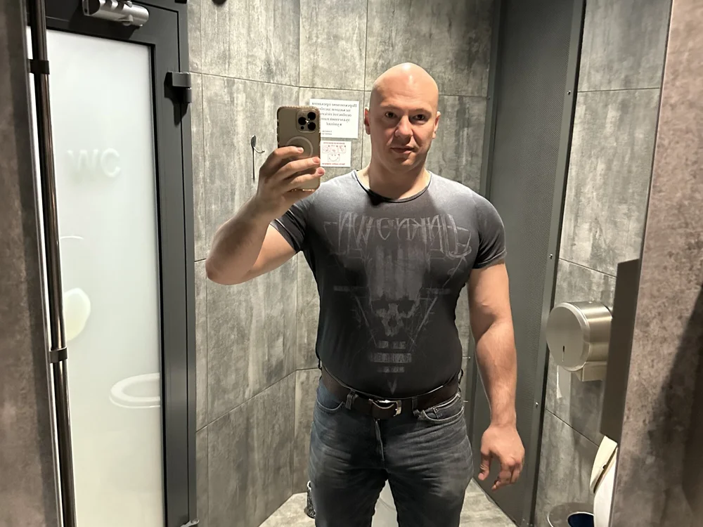 gdamister22 offline chatrum