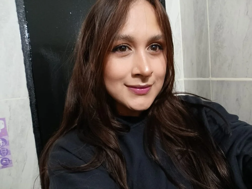 IrisHarpenn Offline XXX chat