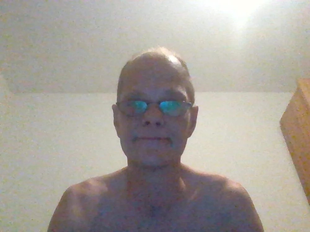 bigbenno24 Offline XXX-chat