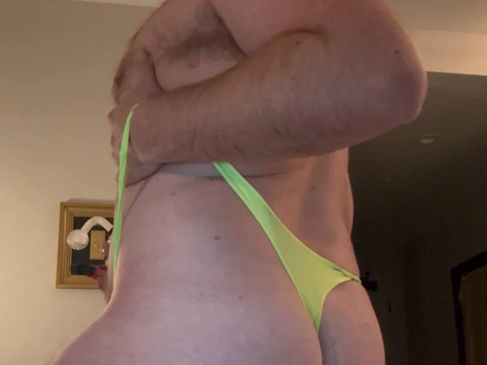 BeefyNcloudy's Offline XXX Chat