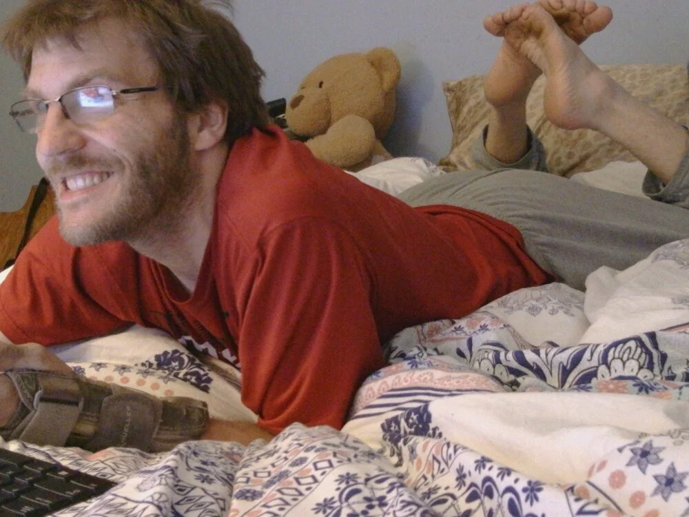 BabyDino_1992n Offline XXX chat