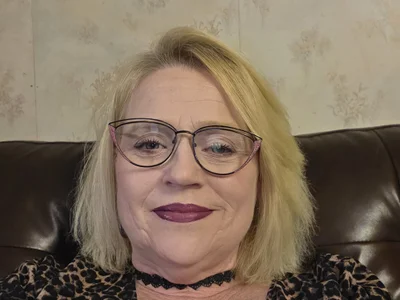 Curvylicous1 Female Fingeringwhite Online Cam Sex
