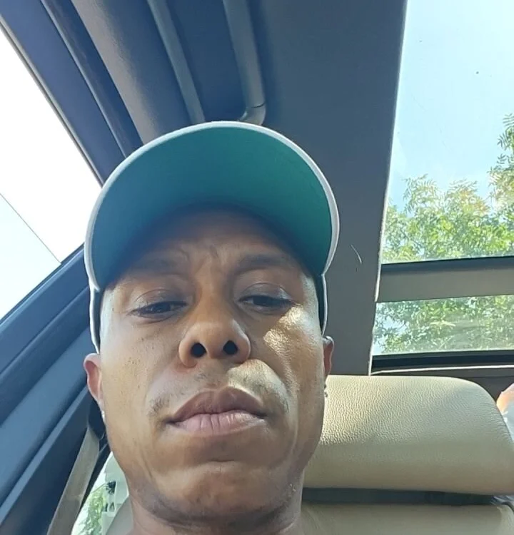 mannystrong6933 offline XXX-chatje