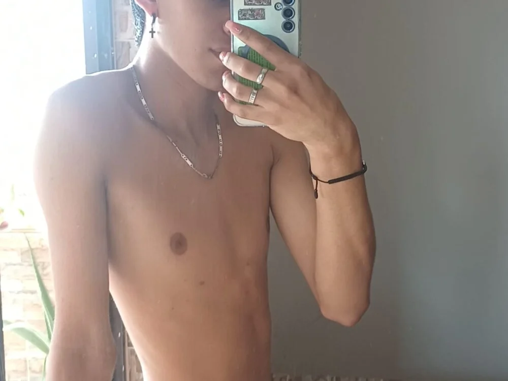 sebas_twink7 Chat XXX offline