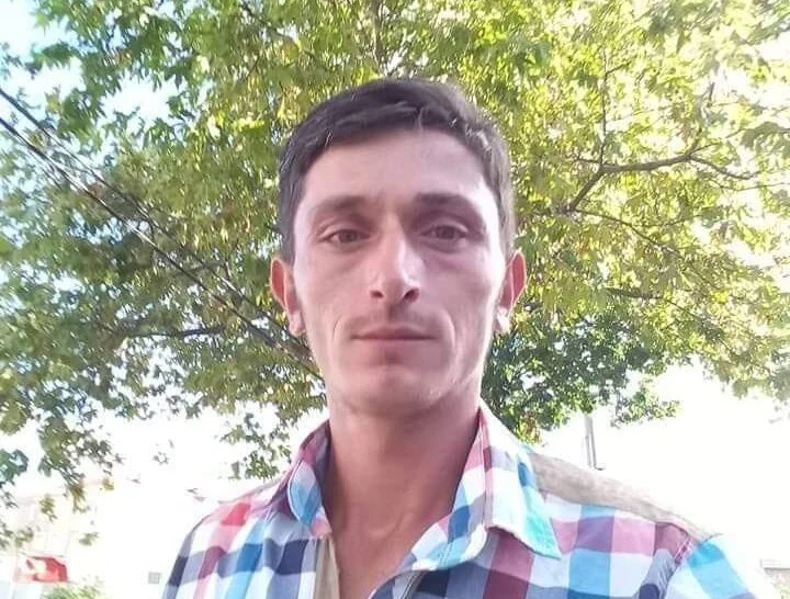 Mert2334 Chat XXX Ngoại tuyến