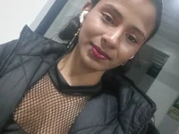 Stephanie1319's Offline Chat Room