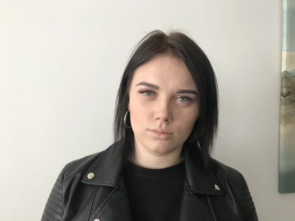 DELINA_RUSSO's Offline Chat Room