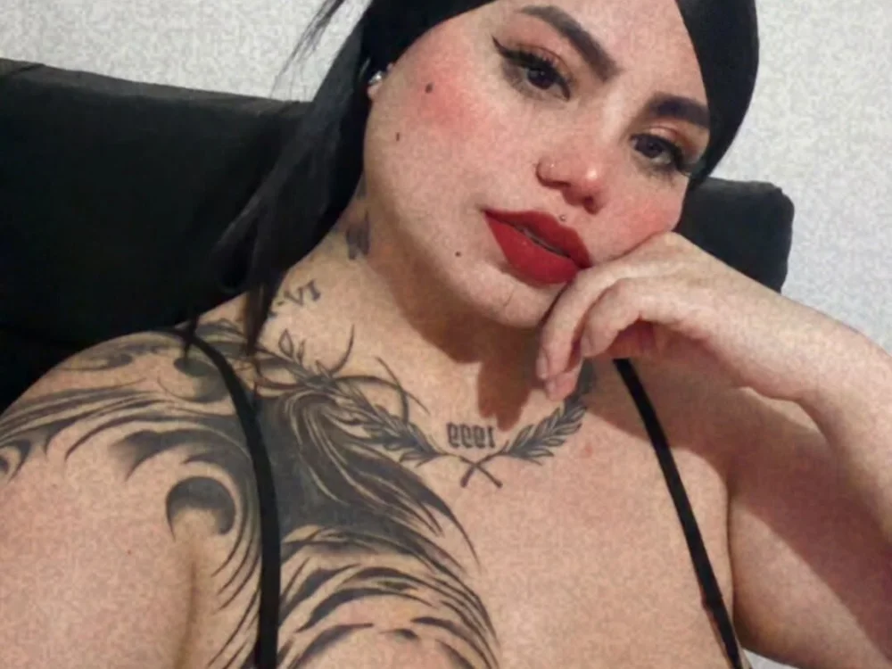 alexa_dominic_a Chat XXX Ngoại tuyến
