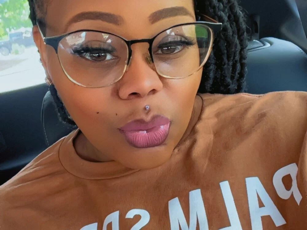 cinnabunnie22's Offline XXX Chat