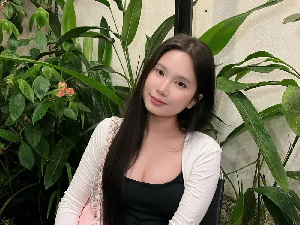 Selena_09's Offline XXX Chat