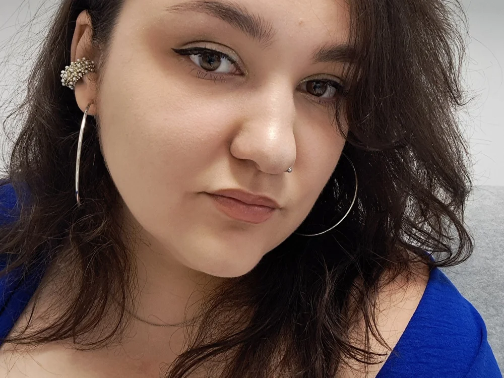 Eliza_Betta's Offline XXX Chat
