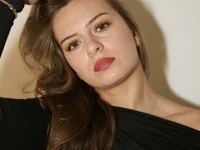 juliakhaleesii webcam thumbnail