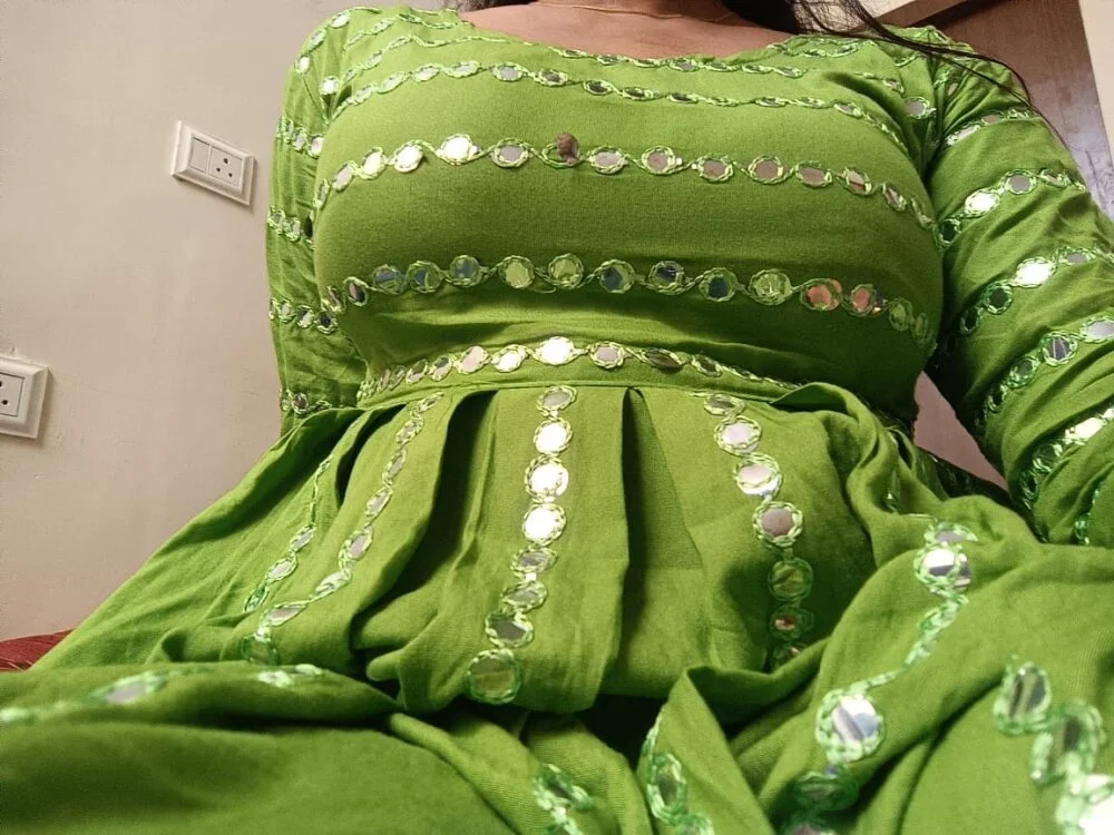 دردشة Eddy_ki_maa_ki-choot الجنسية دون اتصال