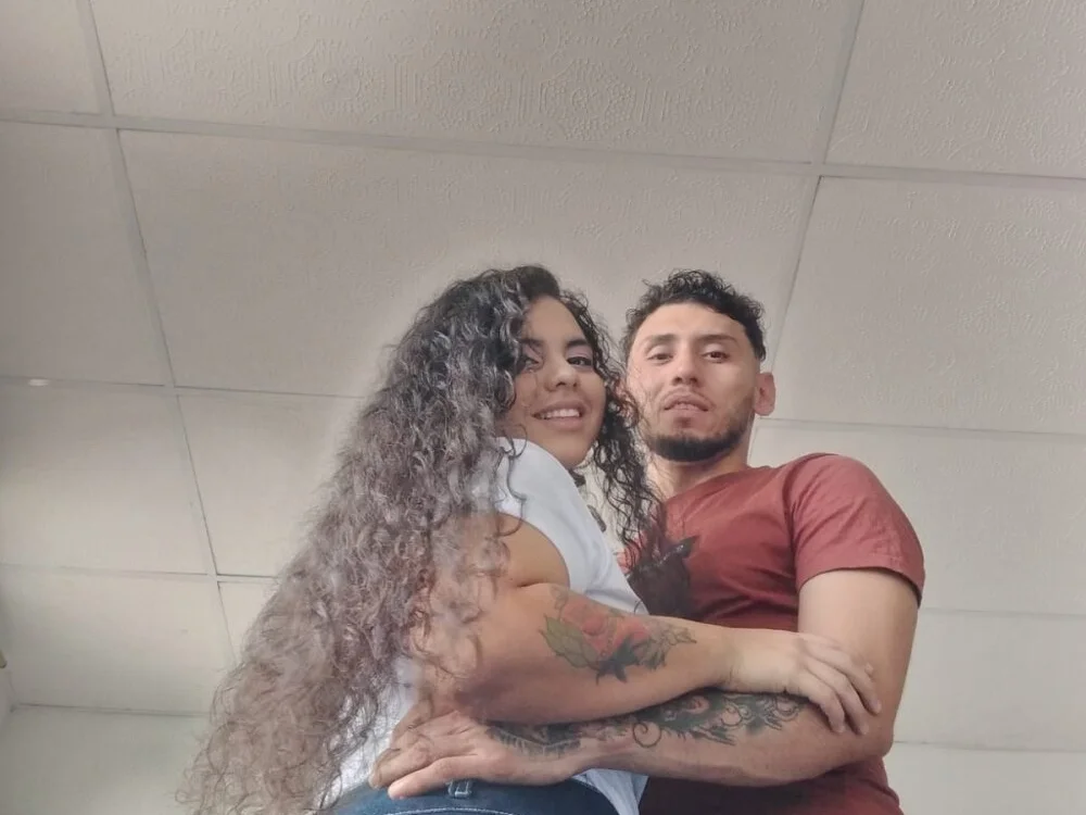 curvypornhot's Offline XXX Chat