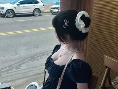 HaNaa_aa on StripChat