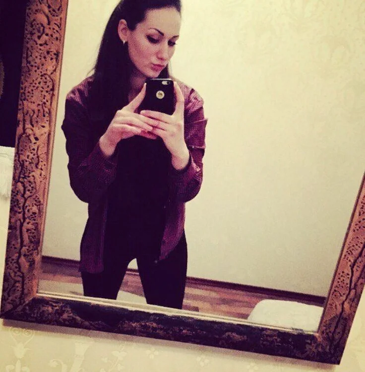 LunaCrystall Adlı Modelin Çevrimdışı XXX Sohbeti