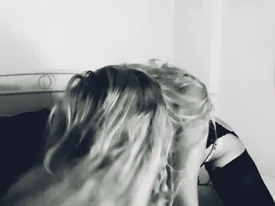 simoneonly4u on StripChat