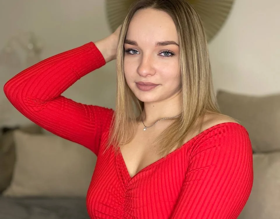 LeyaInto's Offline XXX Chat