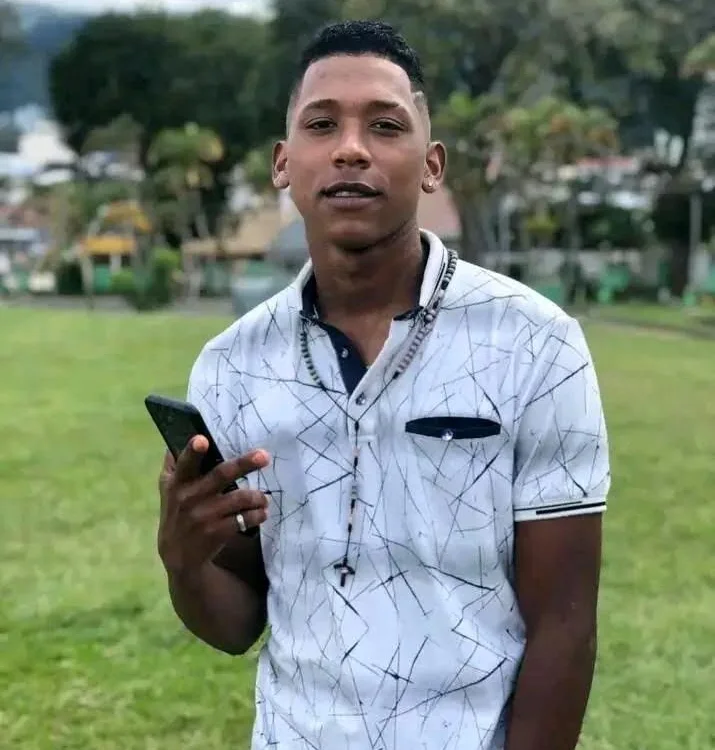 Lyonel_Daniels offline chatrum