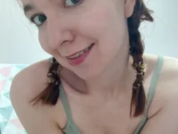 BrattyFoxyGirl's Offline Chat Room