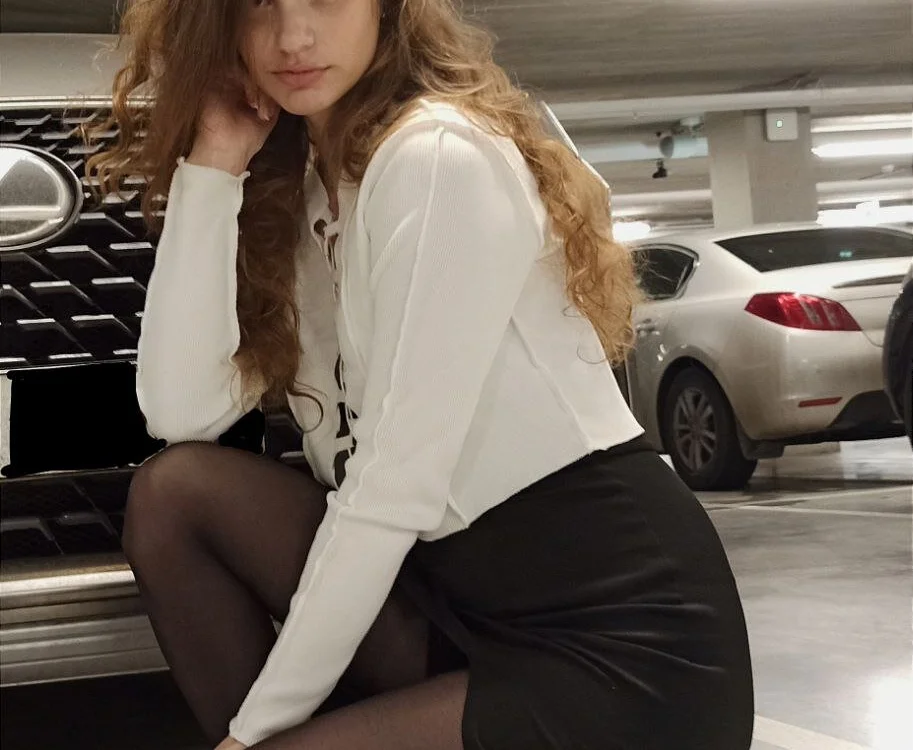 sarahsupershy's Offline XXX Chat