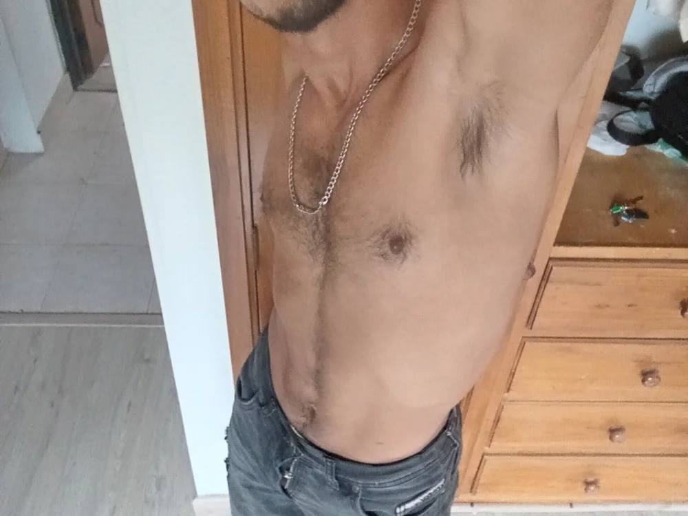 Carlosmahecha14's Offline XXX Chat