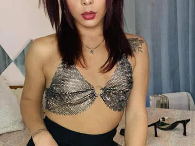 Housegirl_bigcock - Trans 