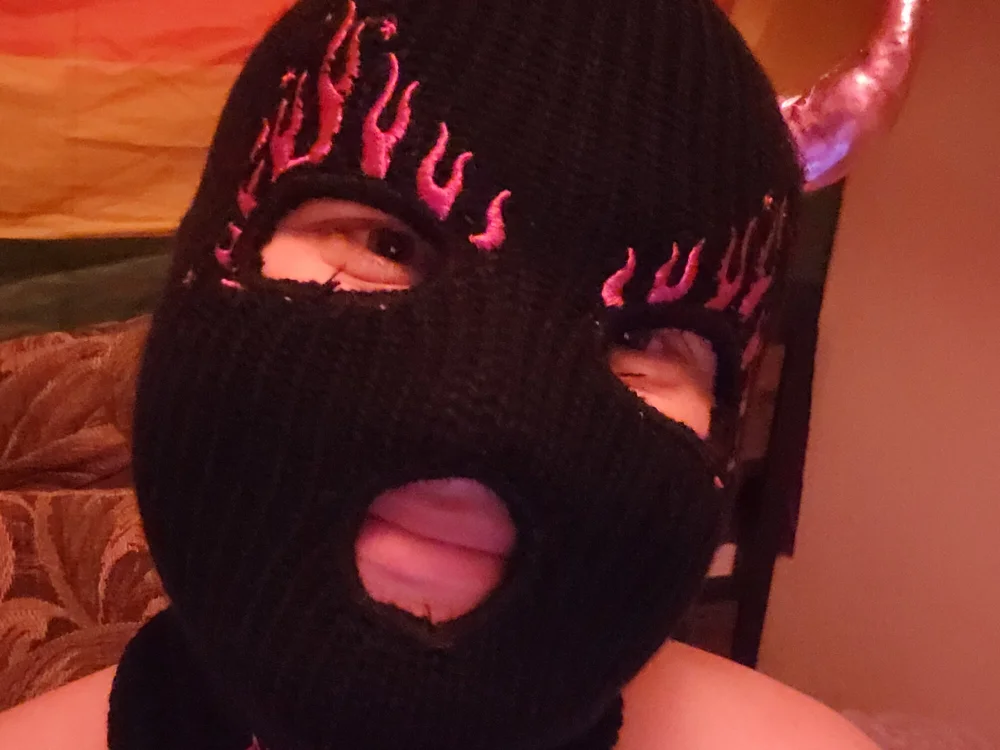 prettycat13's Offline Chat Room