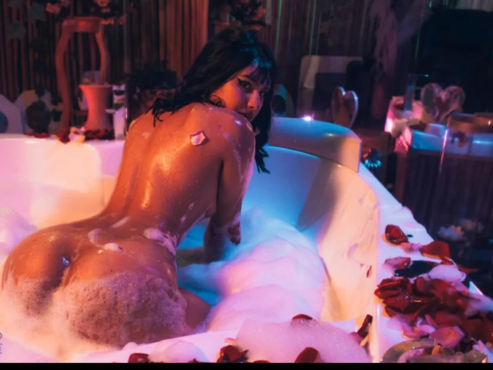 emillyrose1 Chat XXX Ngoại tuyến