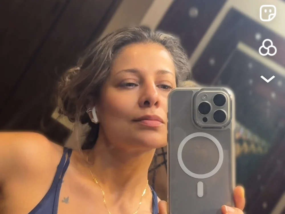Emma-1981's Offline Chat Room