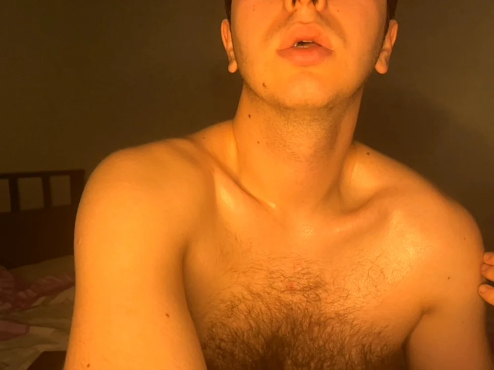 kiopiggy's Offline XXX Chat