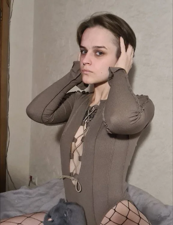 RowenaGeorge's Offline Chat Room