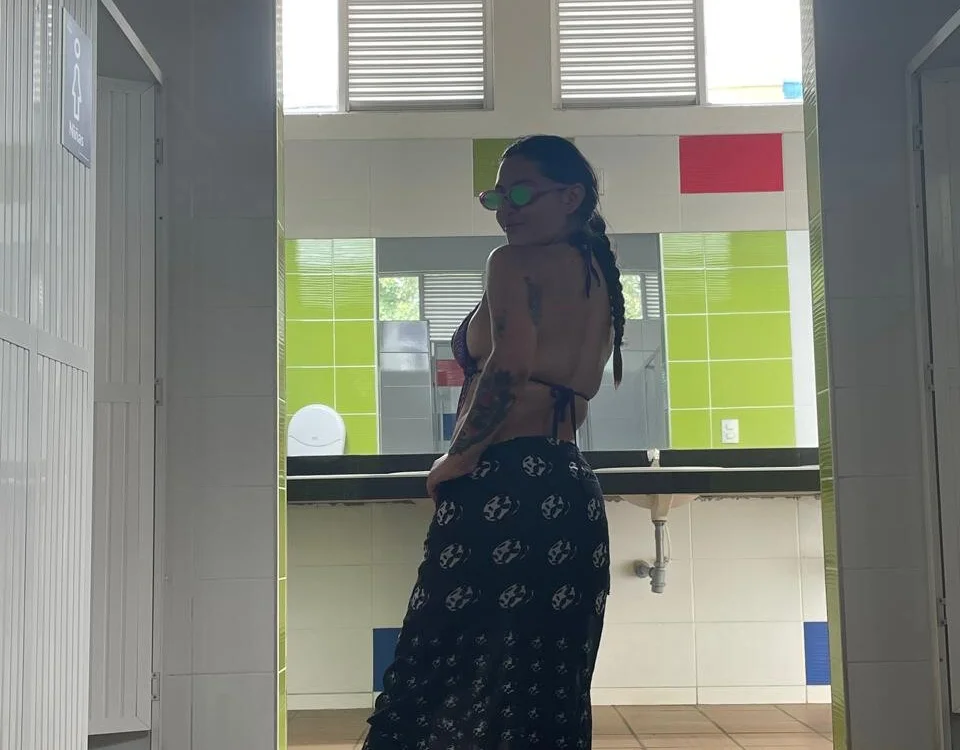 Lunaroja222 offline chatrum