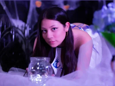 Is_luxury - Girl 