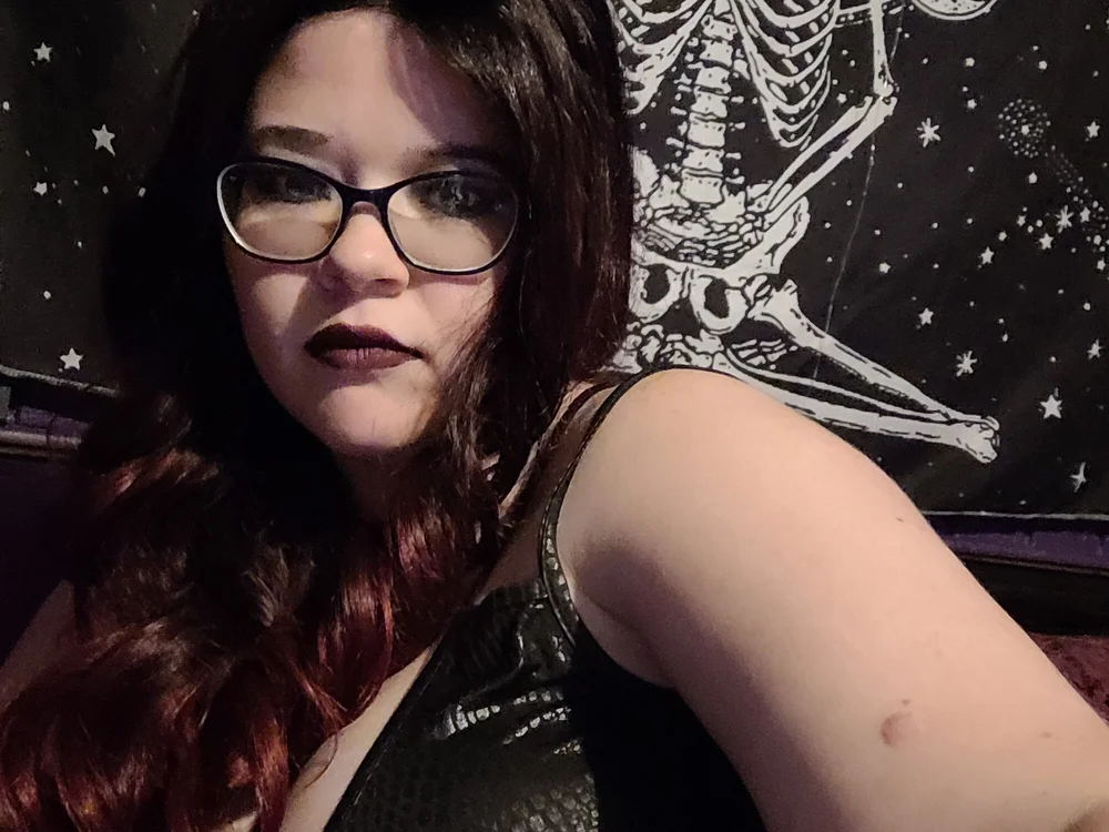 Raven2313's Offline XXX Chat