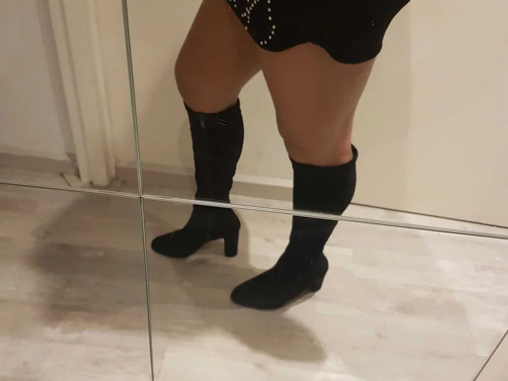 Naughtykylie01 Offline XXX Chat