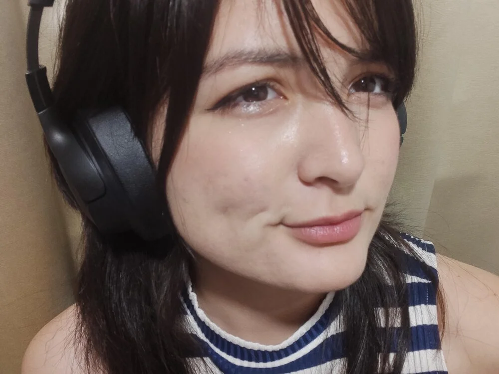 دردشة LilyWest19 الجنسية دون اتصال