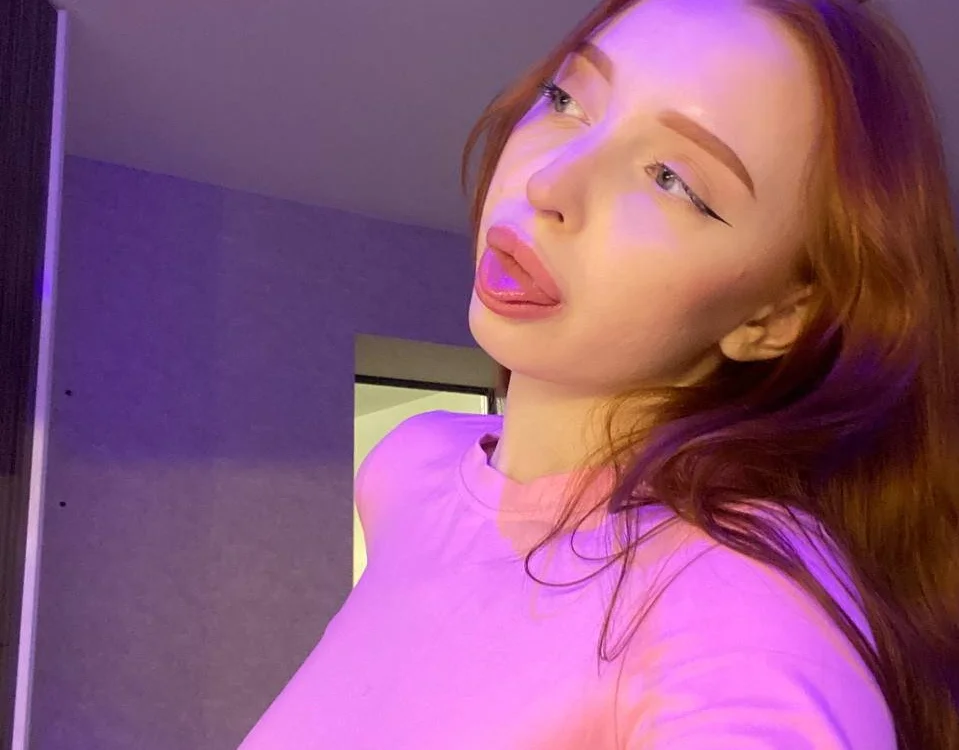 Redhead_Toos' Offline Chat Room