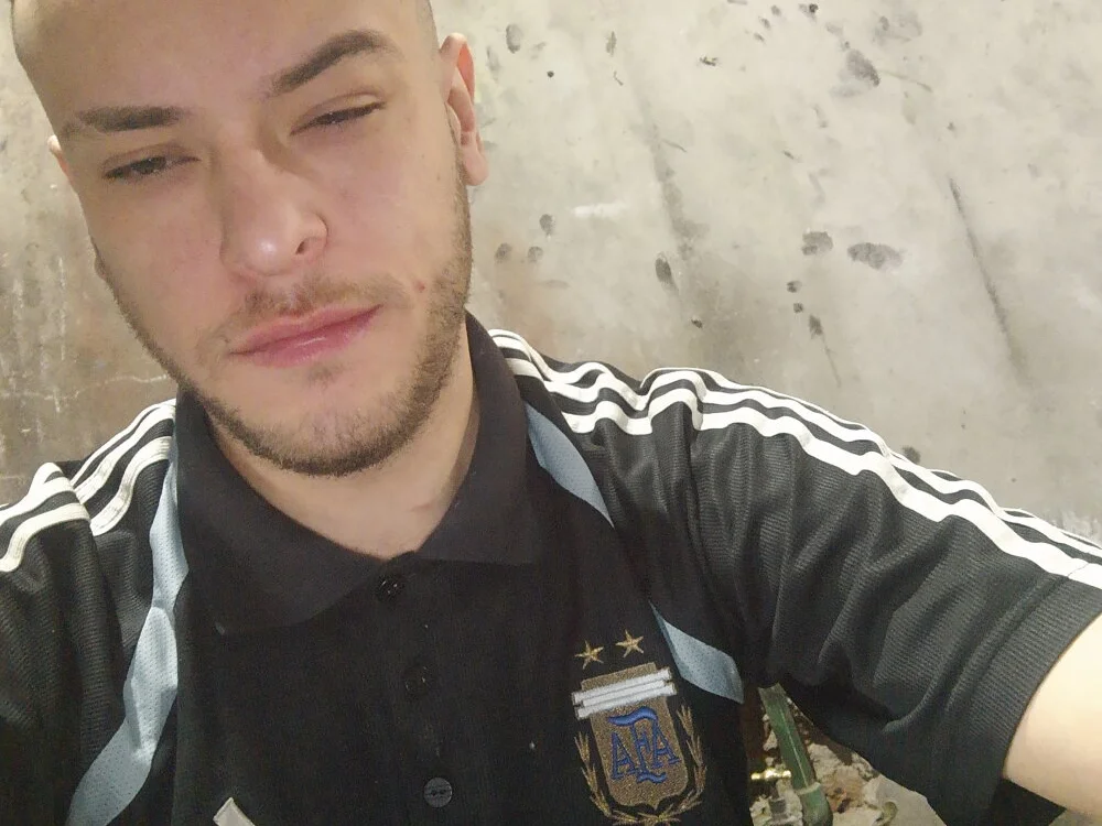 Ozne128's Offline Chat Room