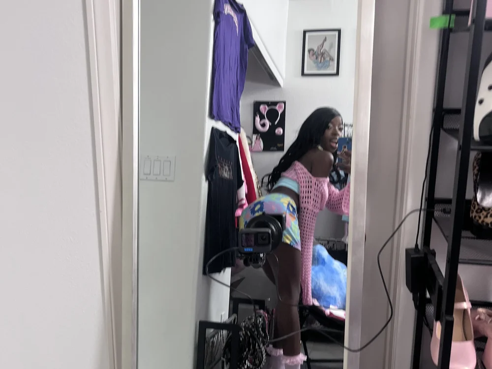 Kaethebratdoll's Offline Chat Room