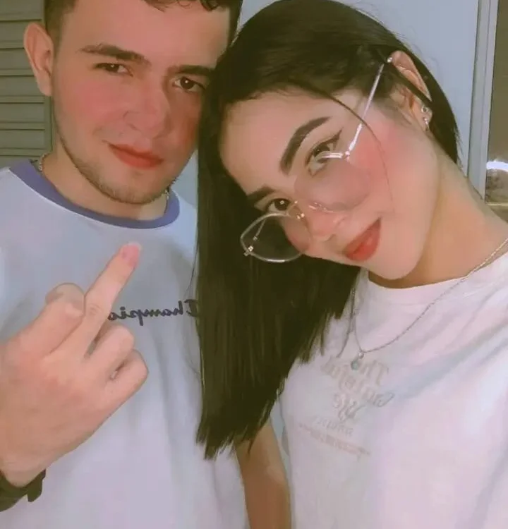 _secretroom69's Offline XXX Chat