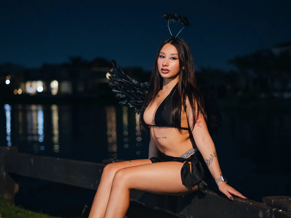 Tiny_lilith – Offline XXX chat