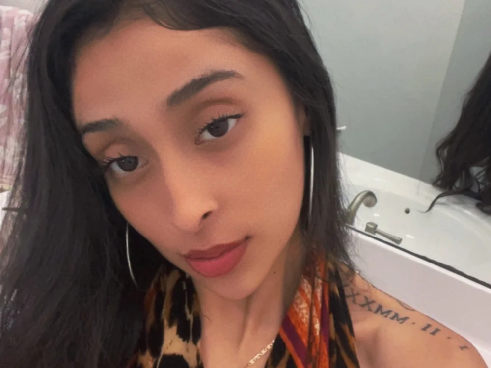 leenachanel's Offline XXX Chat