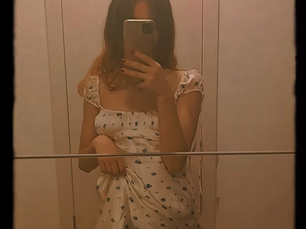 LichelleQVoss offline XXX-chat