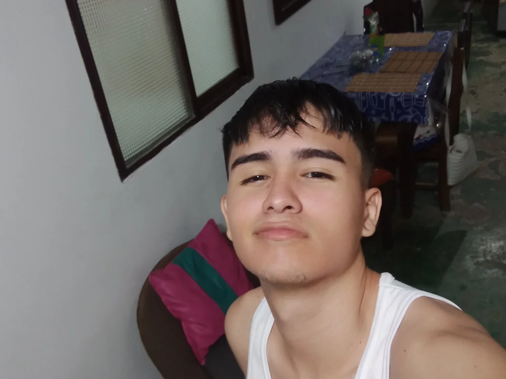potro1lex's Offline Chat Room