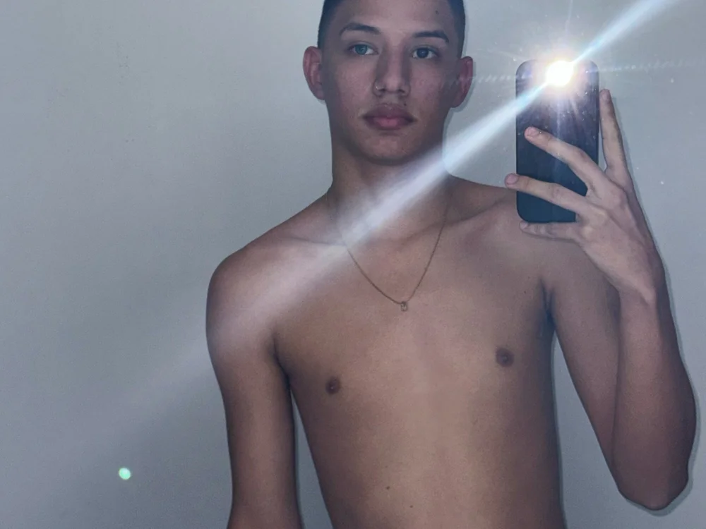 Maikilroman_ Chat XXX offline