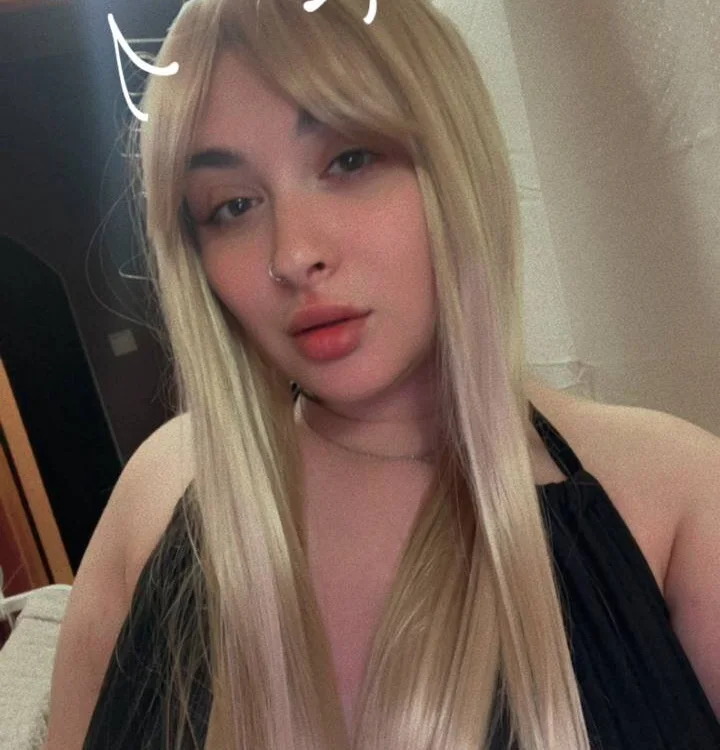 AureTease – Offline XXX chat