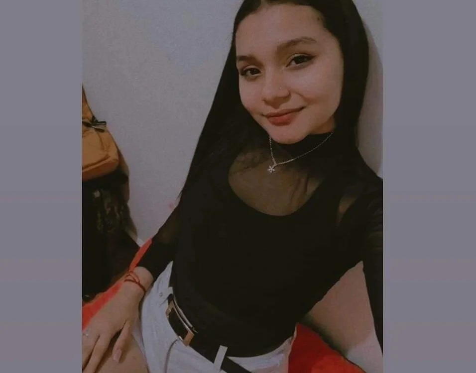 linda_carmona's Offline XXX Chat